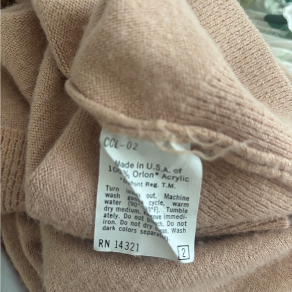 Dior Women's Tan Sweater Vest - Picture 5 of 5